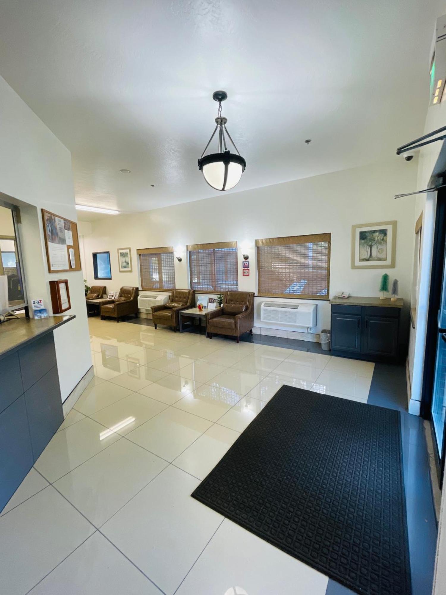 Super 8 By Wyndham Lacey Olympia Area Exterior foto