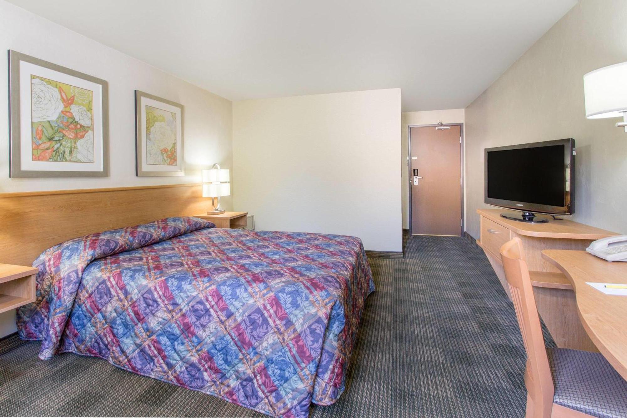 Super 8 By Wyndham Lacey Olympia Area Exterior foto