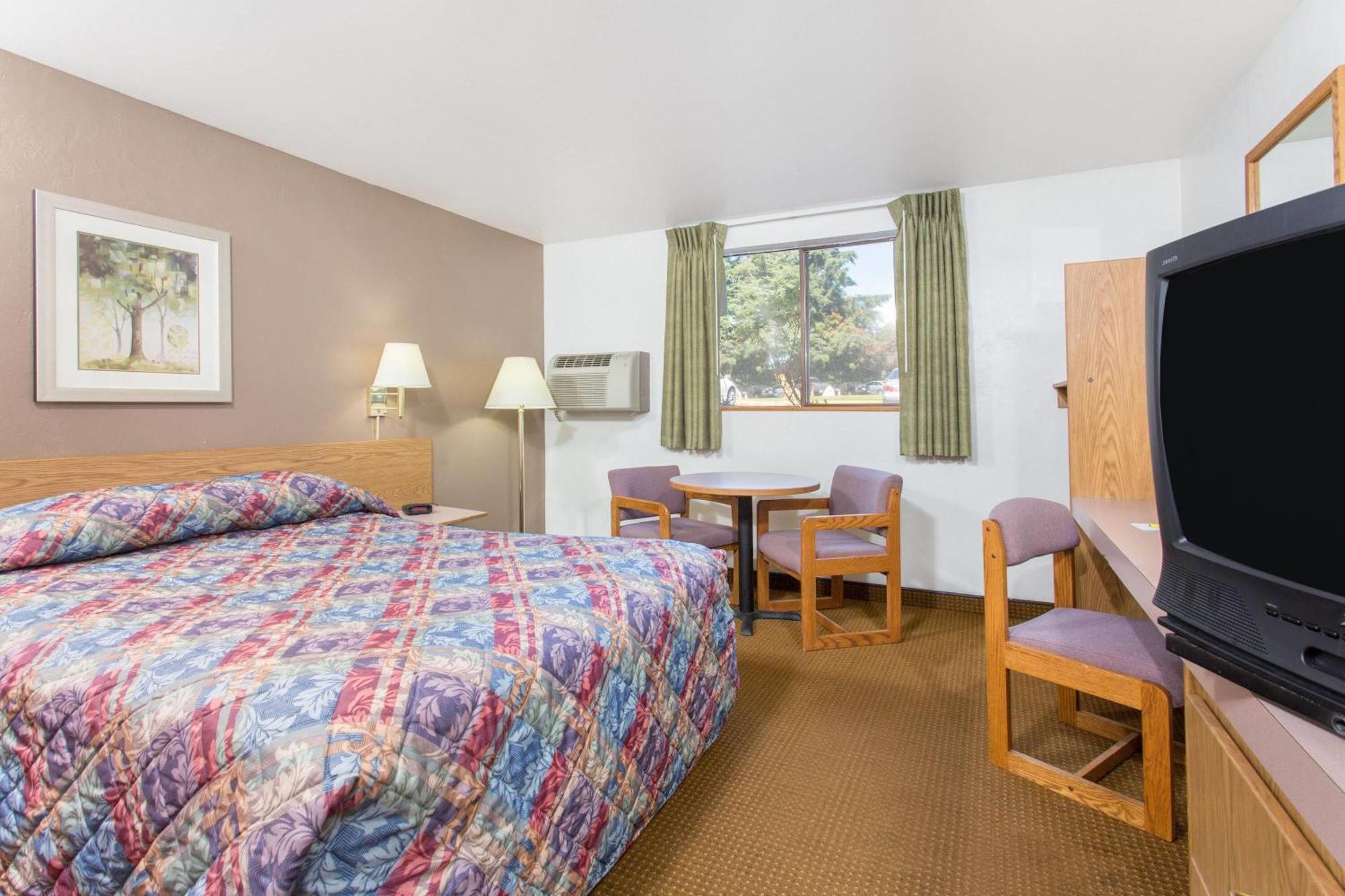Super 8 By Wyndham Lacey Olympia Area Exterior foto